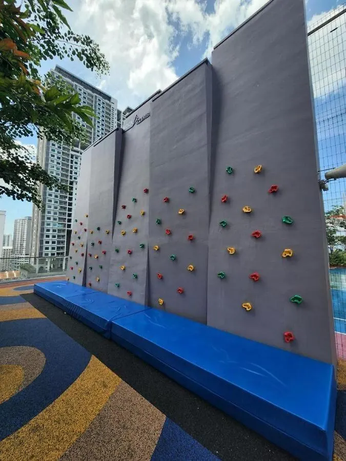 Jelutong Urban Suites - Family Suite מלזיה