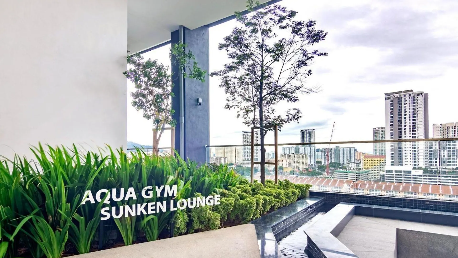 Jelutong Urban Suites - Family Suite דירה